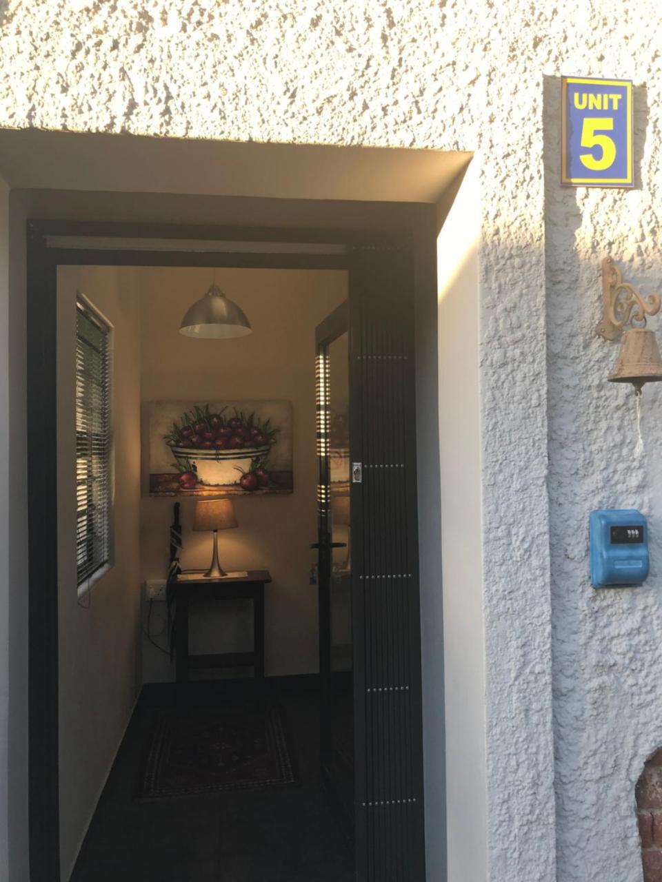 A Little Guesthouse Bloemfontein Exterior foto